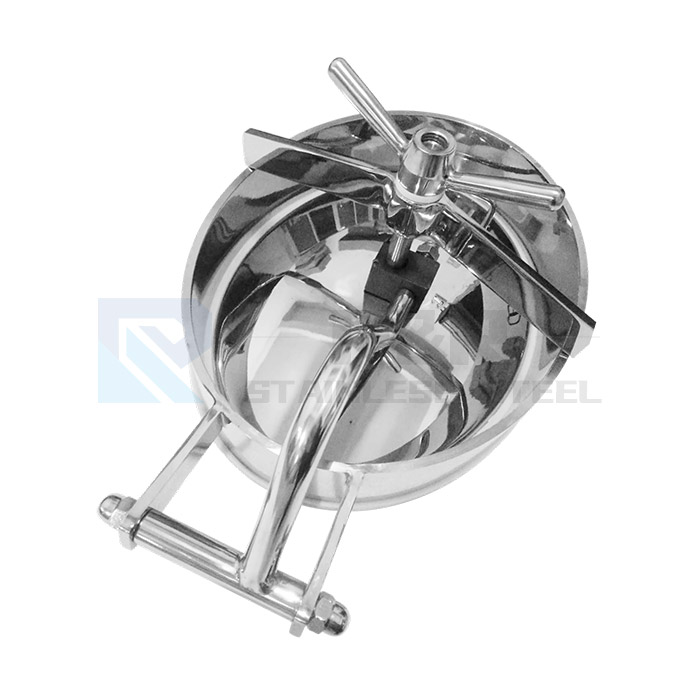 Oval manhole