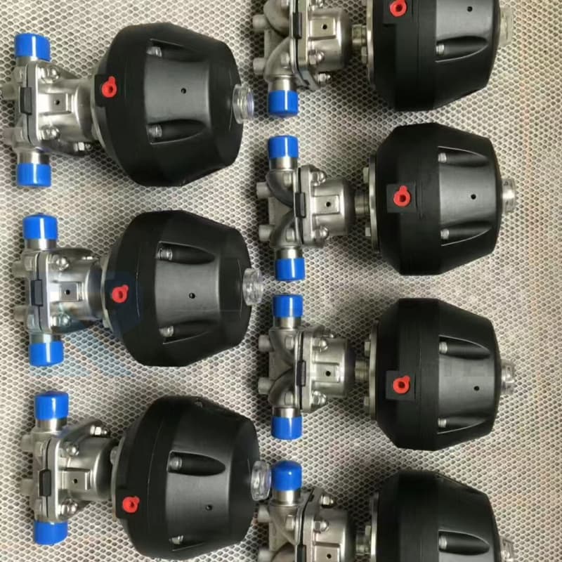 Pneumatic weld end diaphragm valve