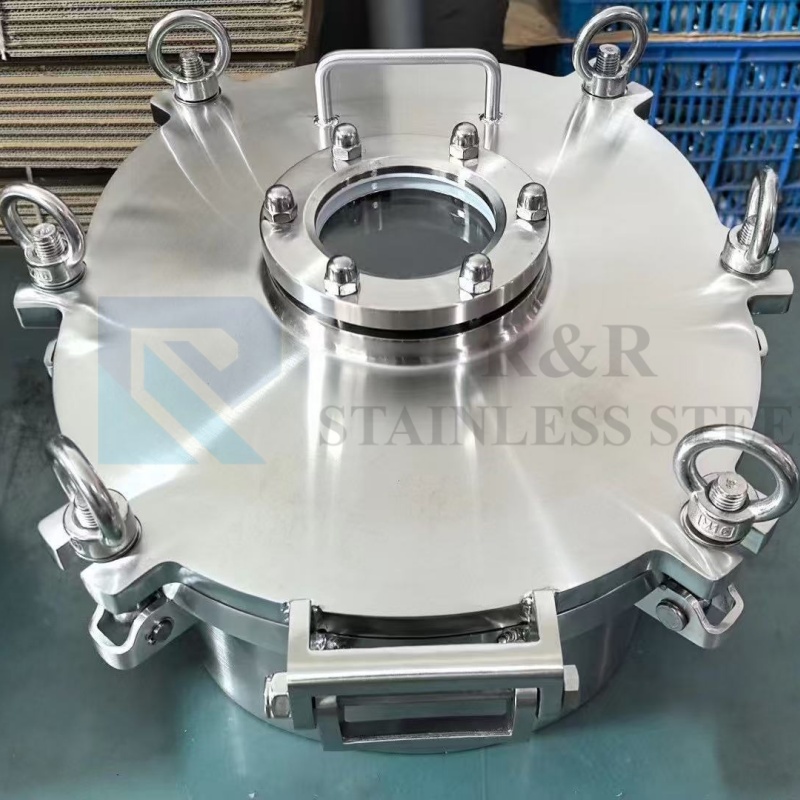 Oval pressure manhole with sight glass